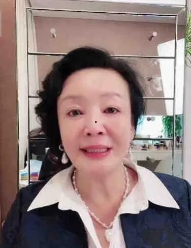 娱乐圈吃瓜美女是谁图片,身份之谜引热议